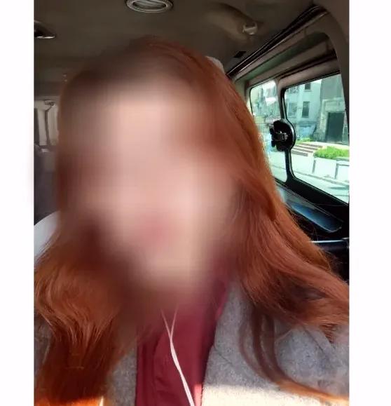 Aada, 27