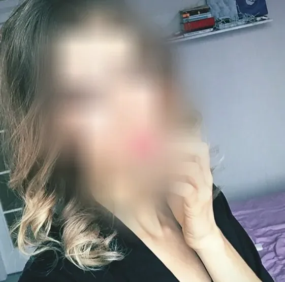 Alma, 32