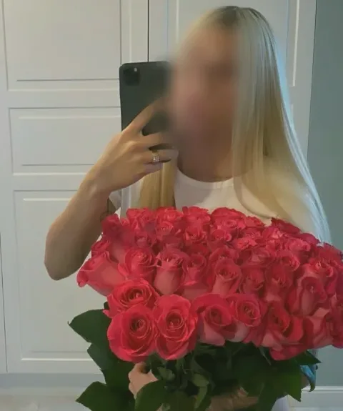 Alma, 35