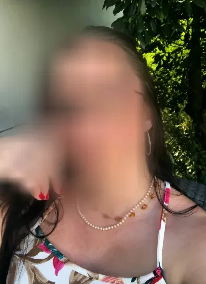 Anna, 39