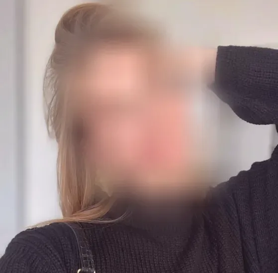Anna, 26
