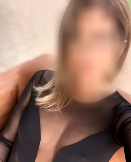 Aurora, 29