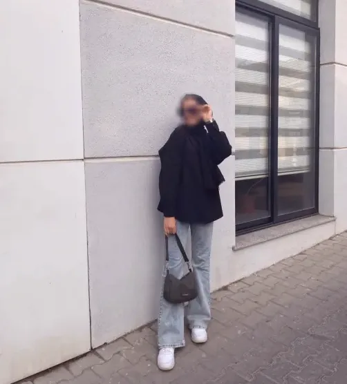 Ayan, 26