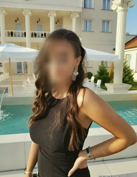Elisa, 29