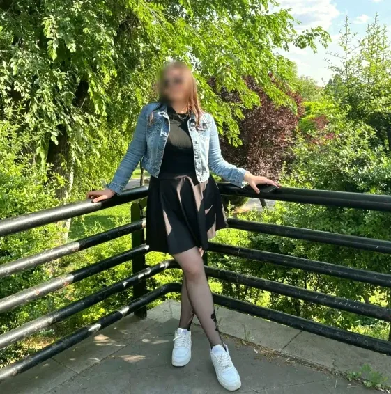 Fatima, 21