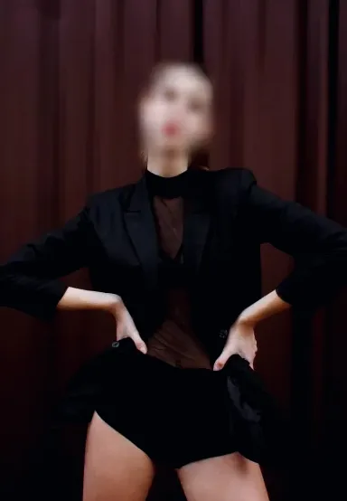 Jenna, 31