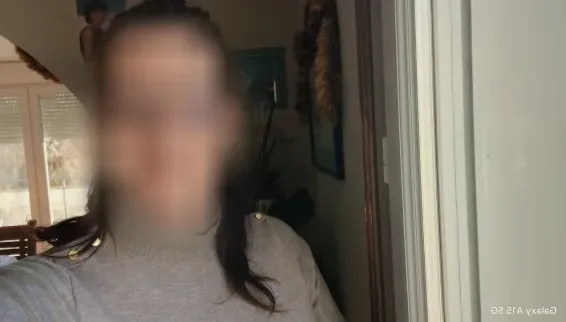 Leena, 33
