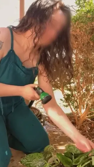 Paula, 34