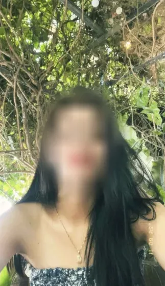Sanni, 24
