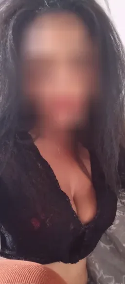 Sara, 36