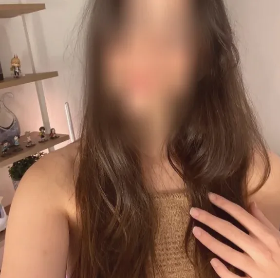 Sofia, 31
